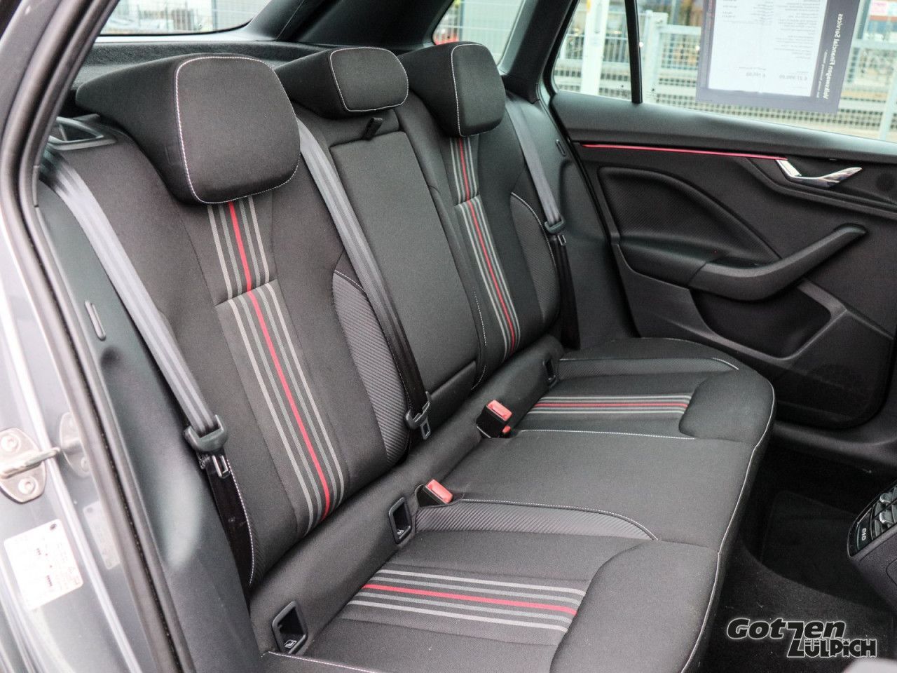 Fahrzeugabbildung SKODA Kamiq Monte Carlo 1,5TSI DSG Open-Sky Matrix PDC