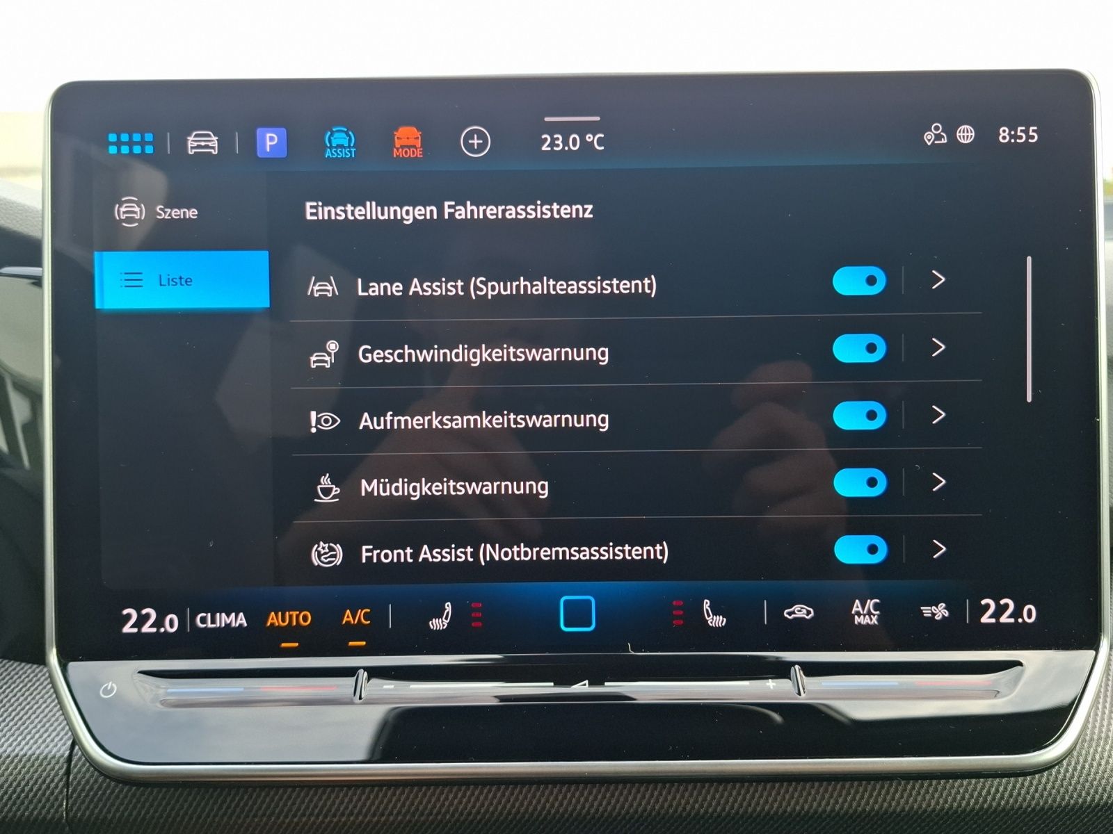Fahrzeugabbildung Volkswagen Golf VIII Variant TSI R-Line LED Navi AID HUD AC