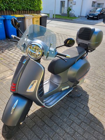 Vespa 300 GTS