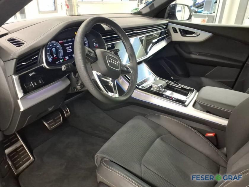 Audi Q8 TFSI e 290KW tiptr. S line - AHK - PANORAMA imagem 3