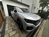 Volkswagen Touareg 3.0 V6 TDI 210kW 4MOT Tiptr. R-Line ... - VW Touareg Gebrauchtwagen in Frankfurt