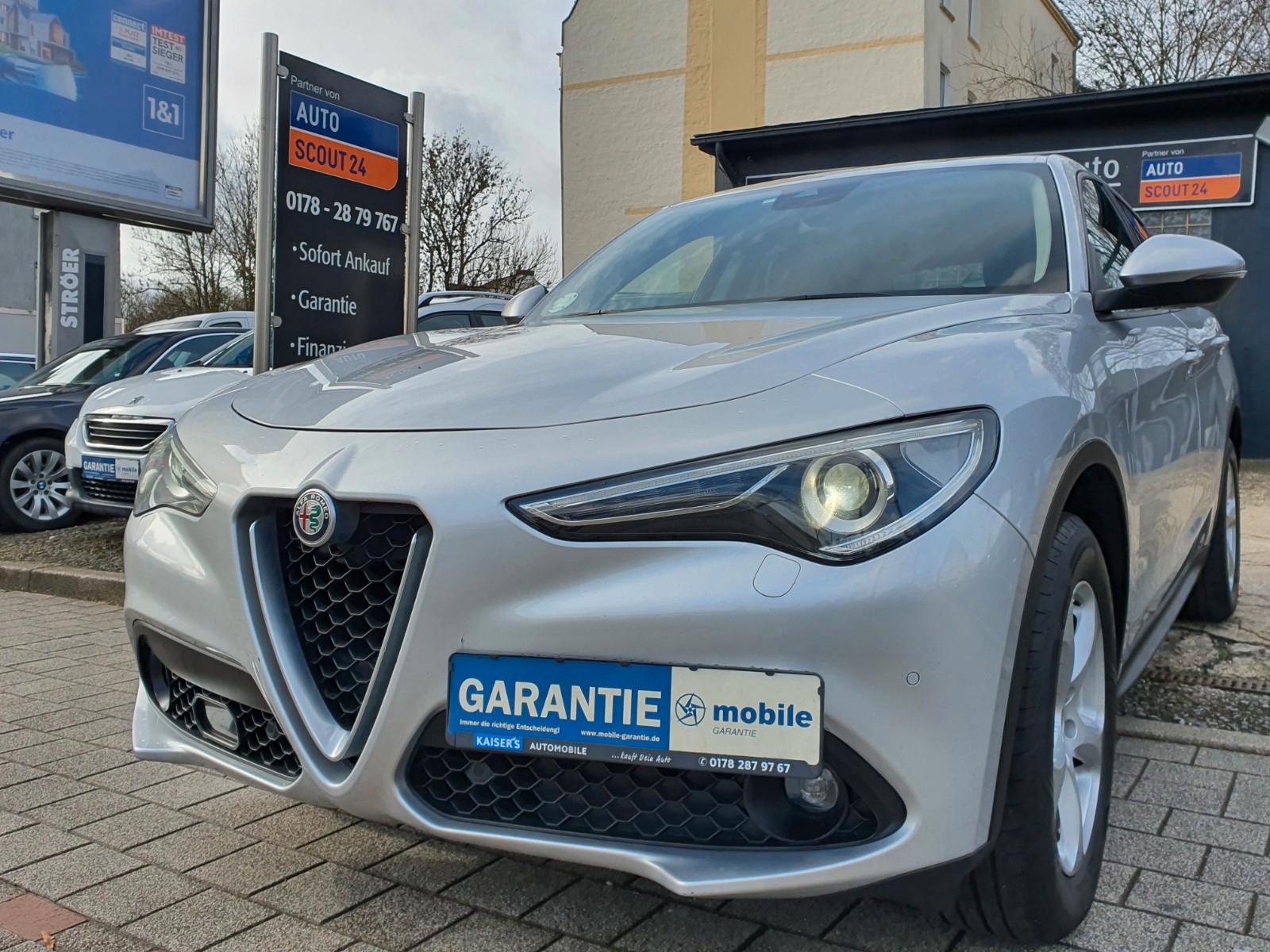 Alfa Romeo STELVIO SUPER Q4*TÜV+INSP-NEU*CARPLA*LEDER*XENON