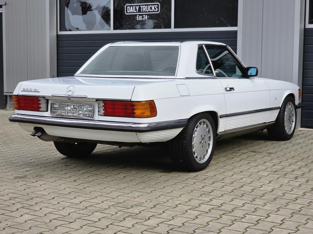 Mercedes-Benz SL 300