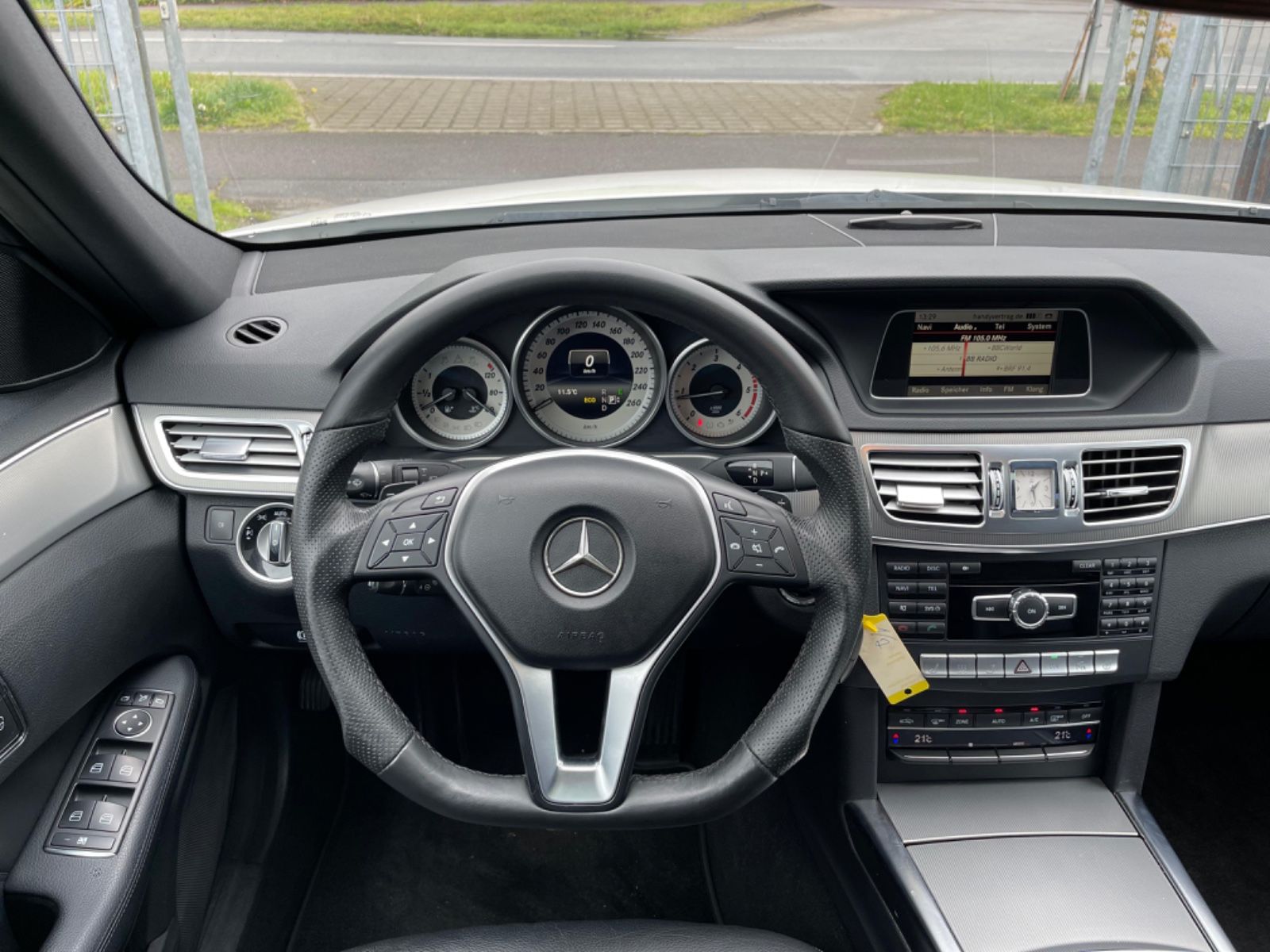 Fahrzeugabbildung Mercedes-Benz E 250 CDI T 4Matic Avantgarde*StHz*LED*