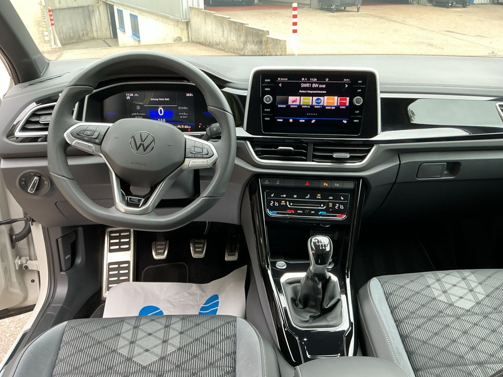Volkswagen T-Roc - Bild 11