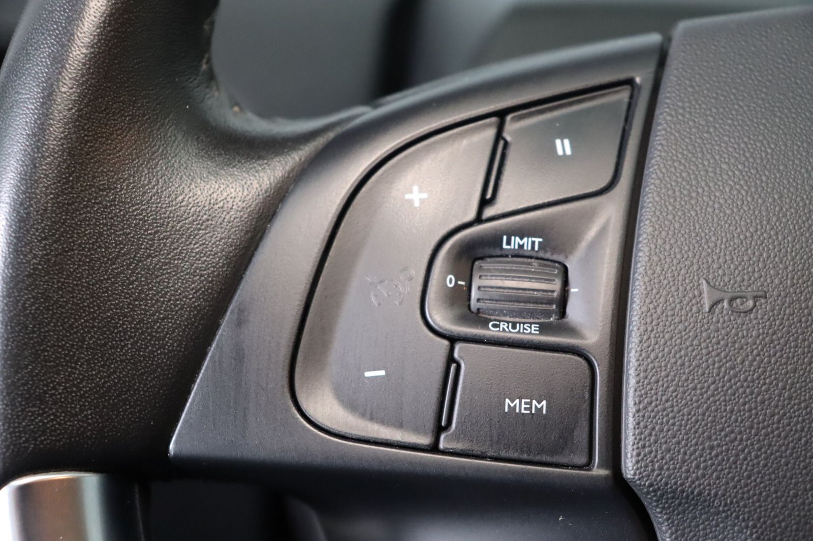 Fahrzeugabbildung Citroën C4 Spacetourer *RFK * Navi * Sitzhg. * Tempomat
