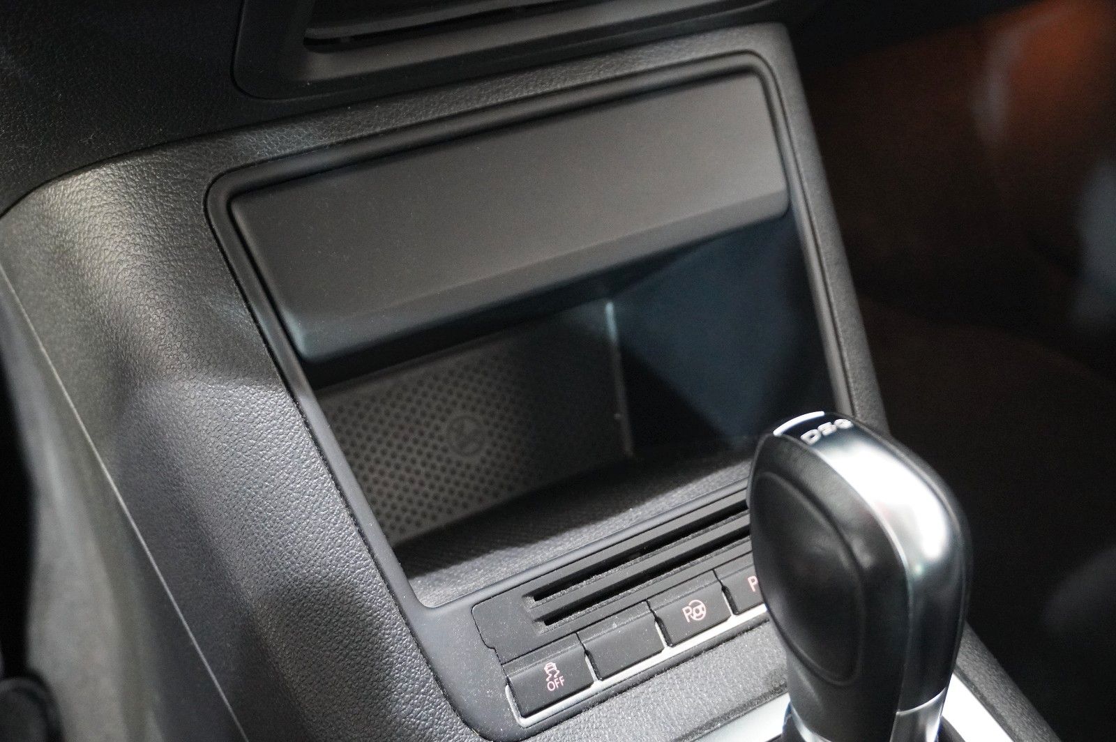 Fahrzeugabbildung Volkswagen Golf Plus VI TEAM 1.4 TSI DSG KLIMA/PDC/NEBEL/SH