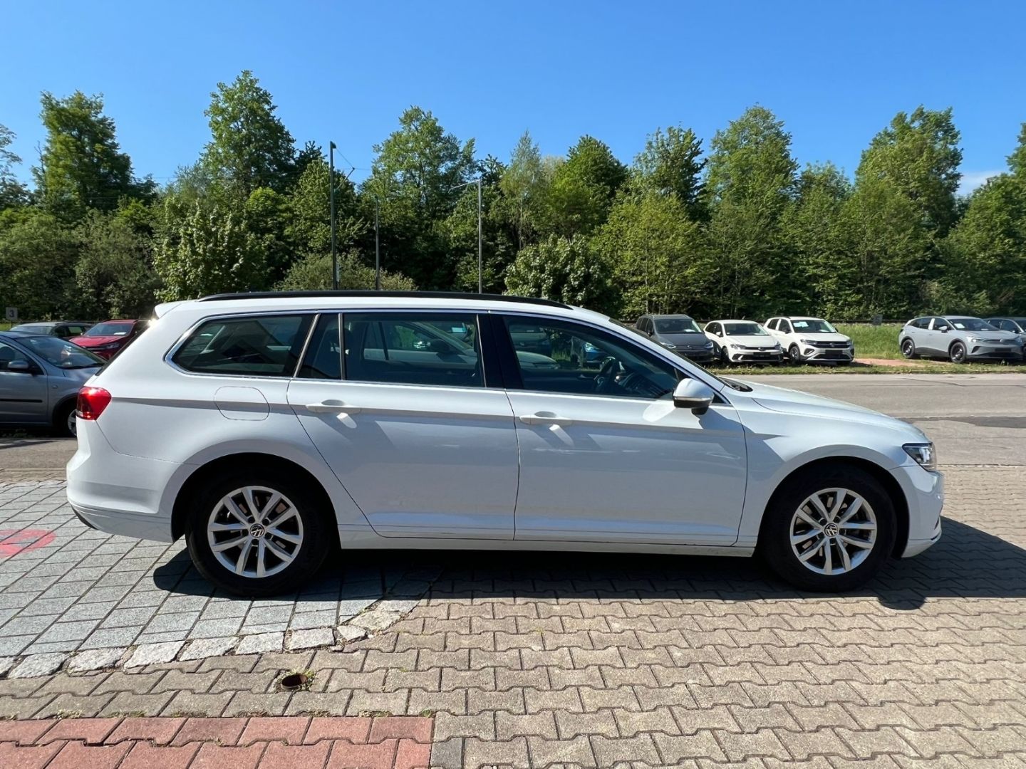 Passat Variant Business 2.0TDI DSG NAV*KAMERA*1H