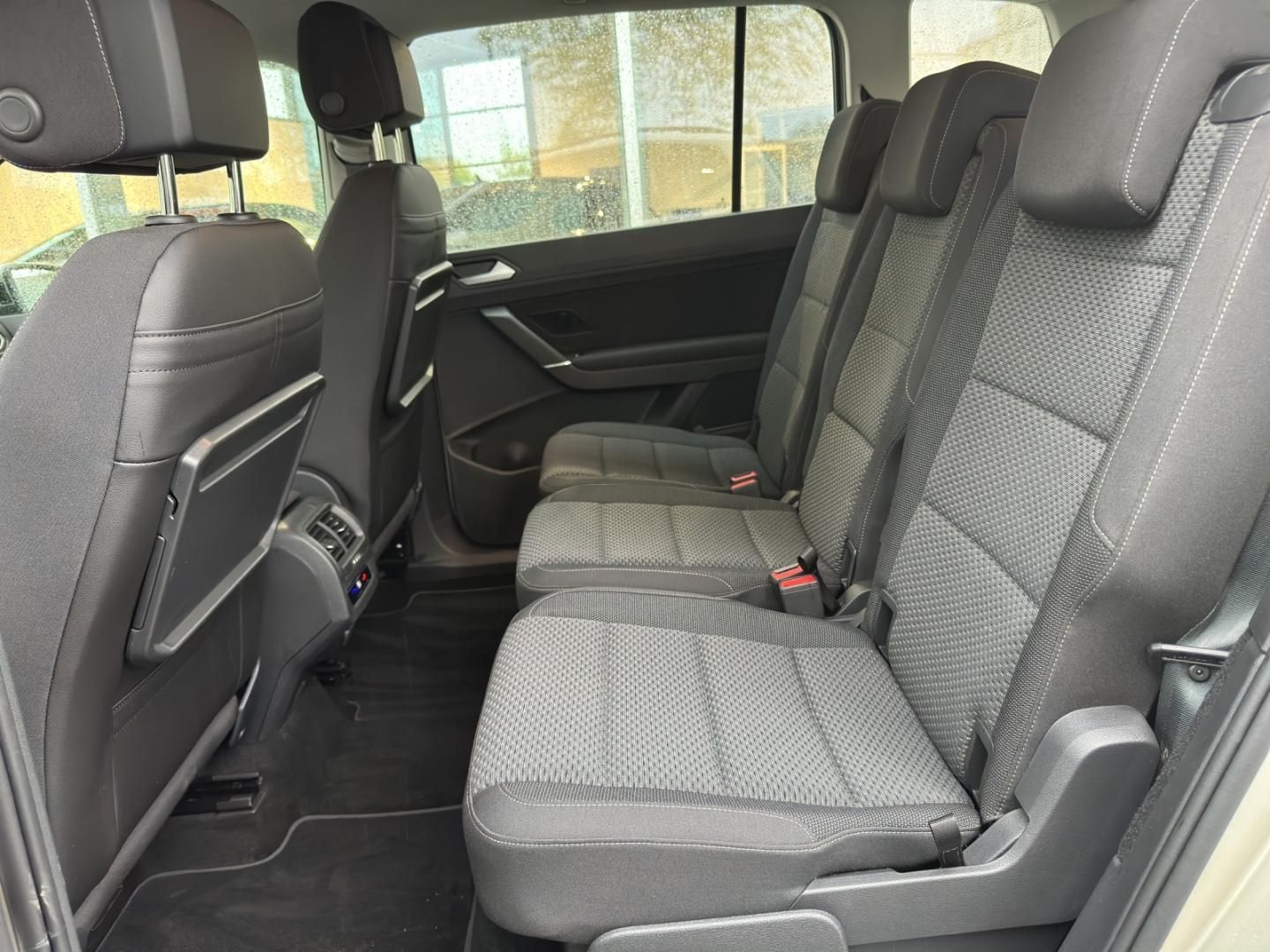 Fahrzeugabbildung Volkswagen Touran BMT 1.5 TSI Comfortline AHK,Navi,SHZ,ACC