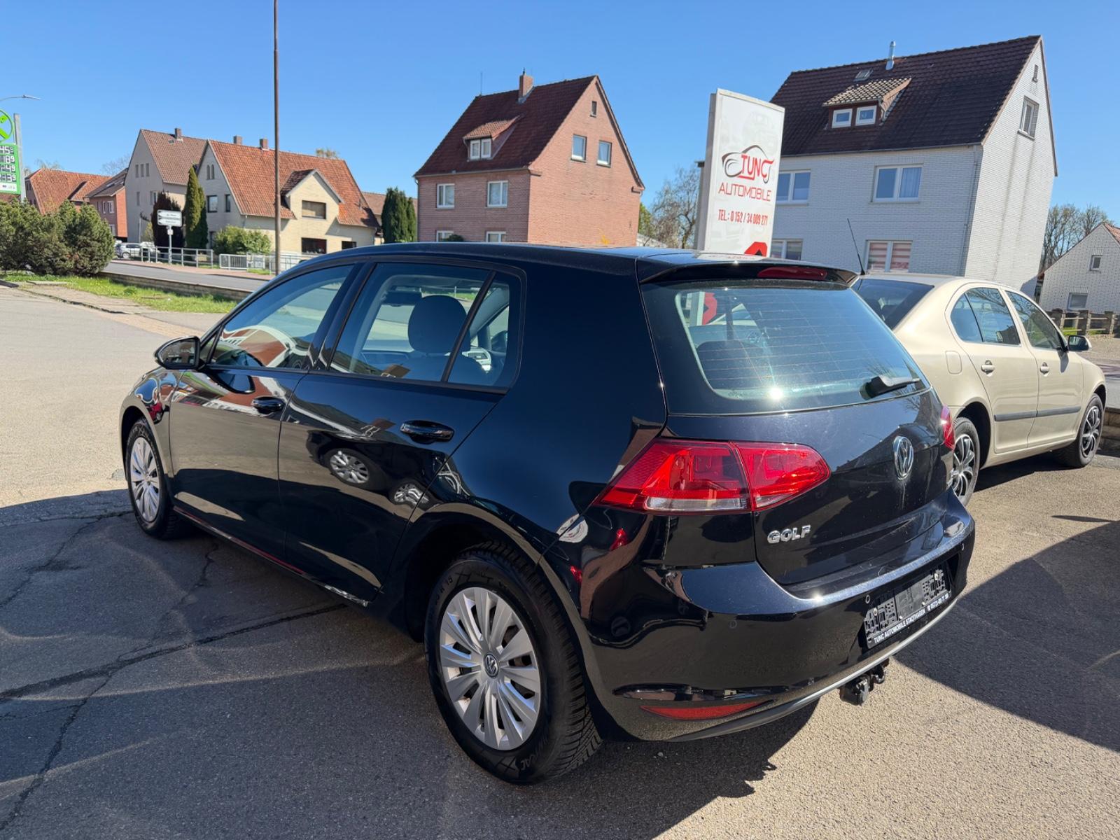 Volkswagen Golf VII Lim. Trendline BMT