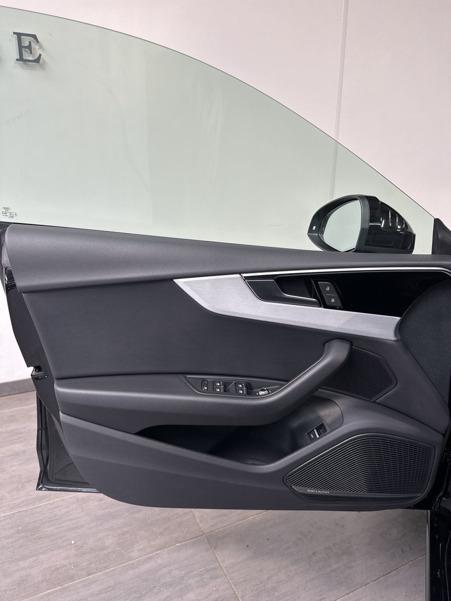 Fahrzeugabbildung Audi A5 SpB 40 TFSI S-Line NAV+MATRIX+AHK+PANO+B&O+VC