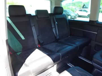 Fotografie des VW T6 Multivan 2.0 TDI Generation Six AHK 2.500kg