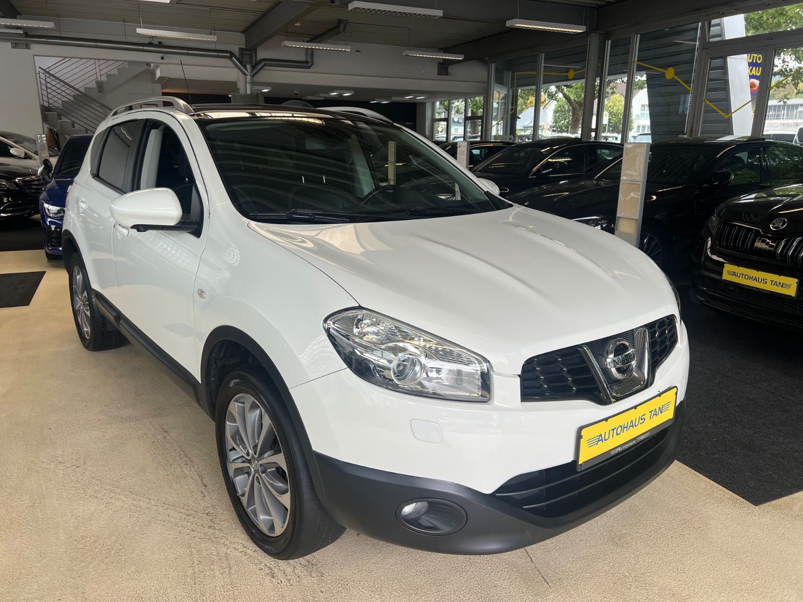Fahrzeugabbildung Nissan Qashqai Tekna *360 KAMERA*NAVI*LEDER*BOSE*