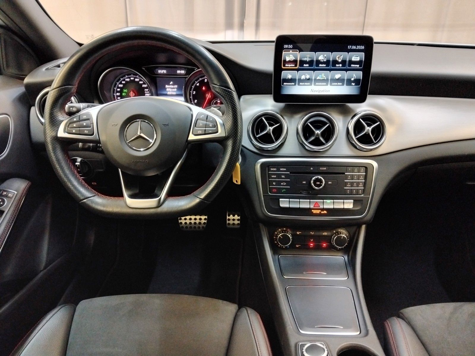 Mercedes-Benz GLA 200 (01/2020, Benzin)