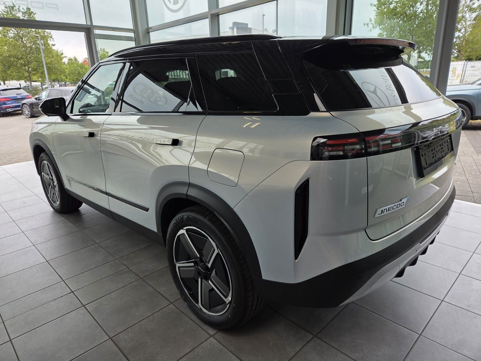 Fahrzeugabbildung JAECOO 7 1.5 TGDI PHEV 255 kW Exclusive/sofort
