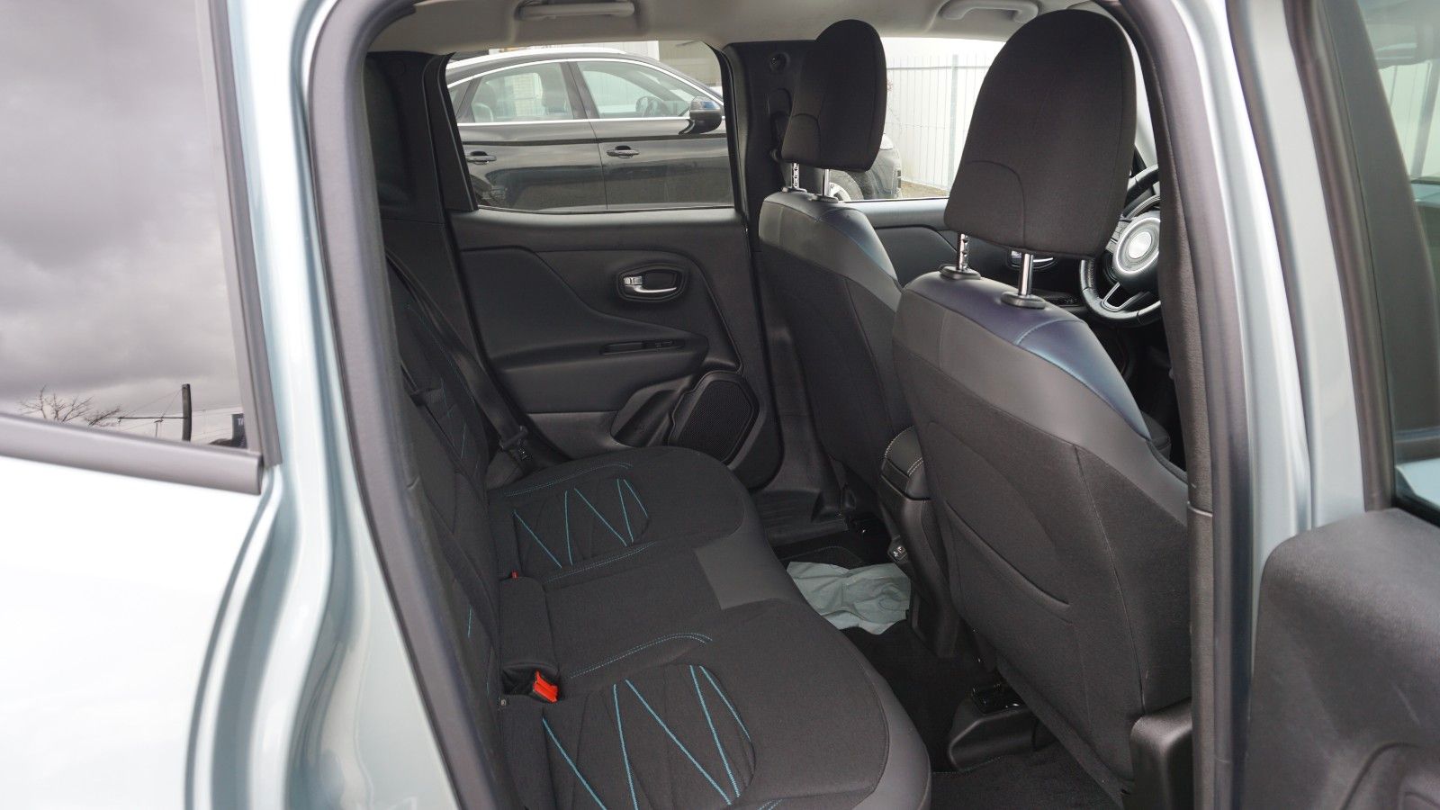 Fahrzeugabbildung Jeep Renegade Longitude Mild-Hybrid FWD, Kamera