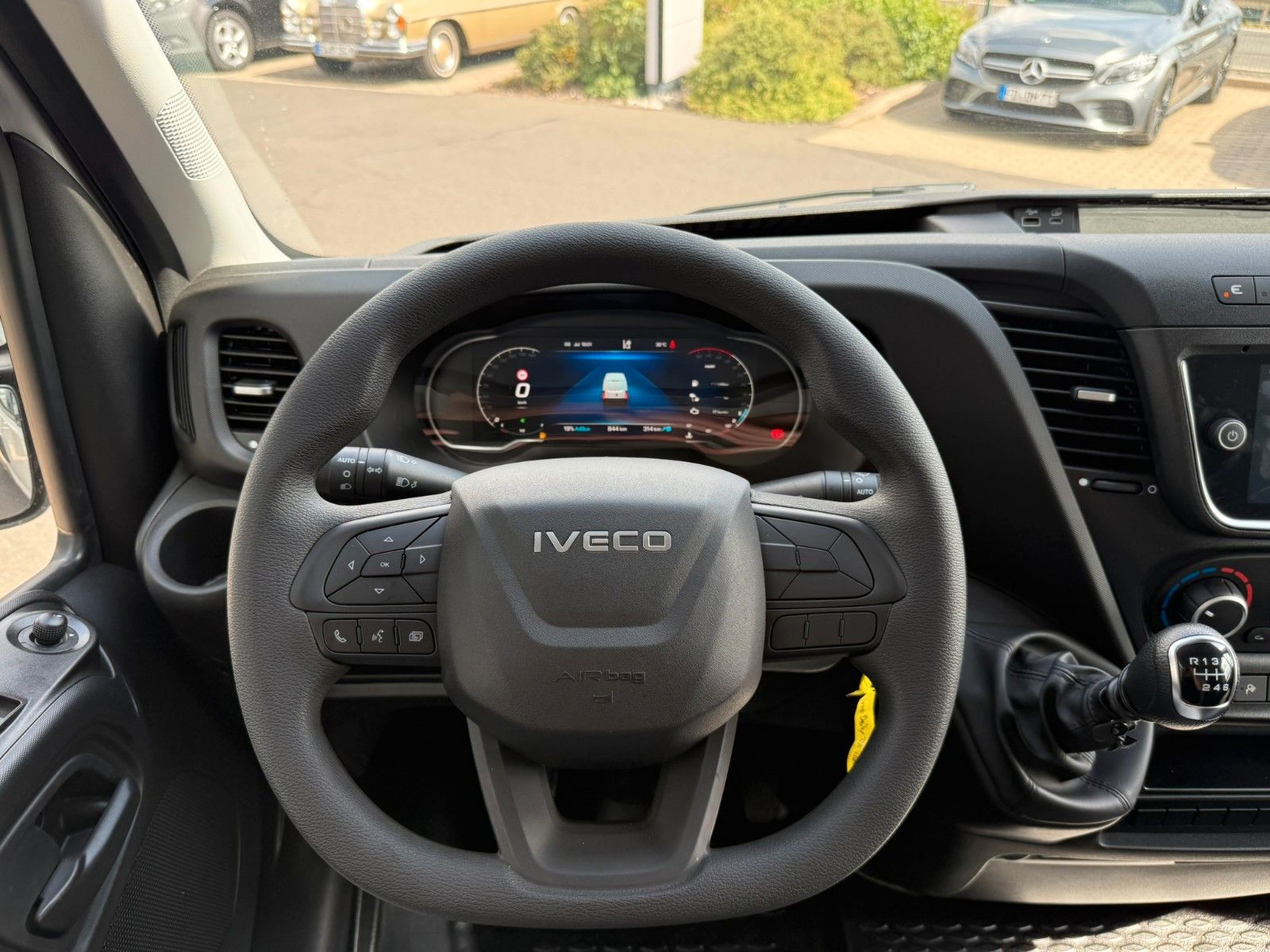 Fahrzeugabbildung Iveco Daily 35S14 V Y ASC-Ausbau Kastenwagen *R 3.520*