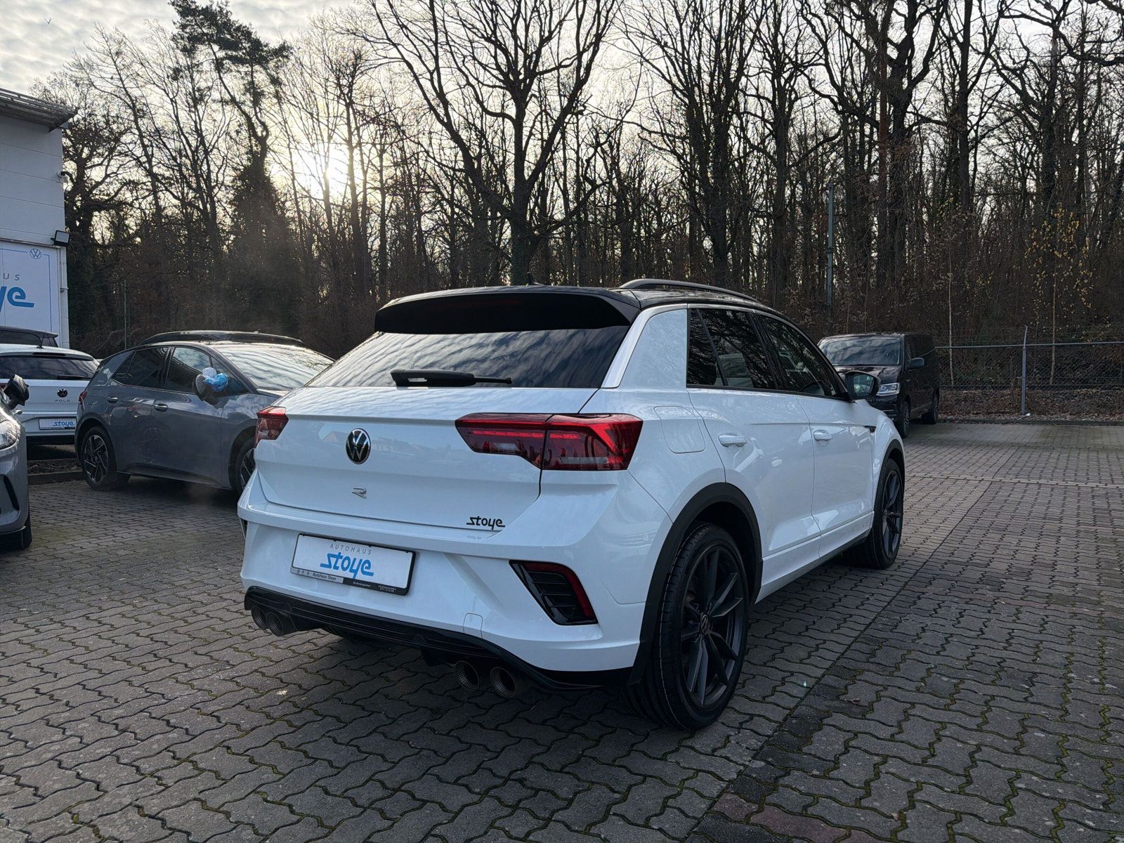 T-Roc R 4M Akrapovic PANO Beats Navi Kamera R