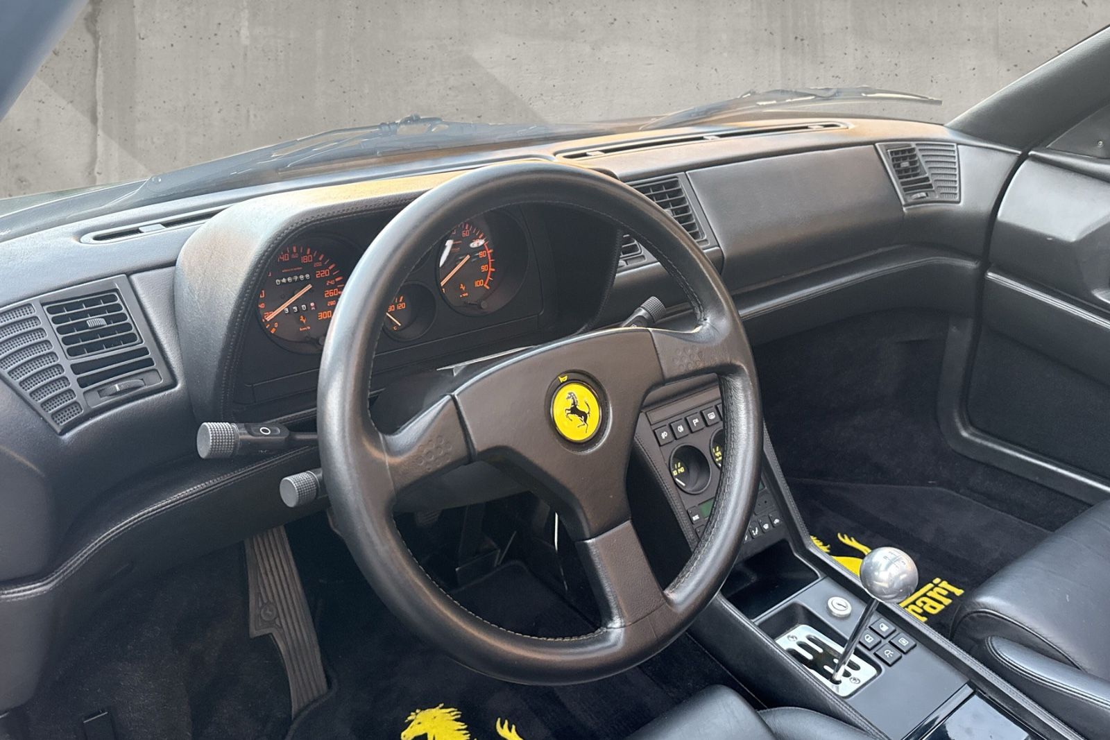 Fahrzeugabbildung Ferrari 348 ts*Deutsches Auto*Scheckheft