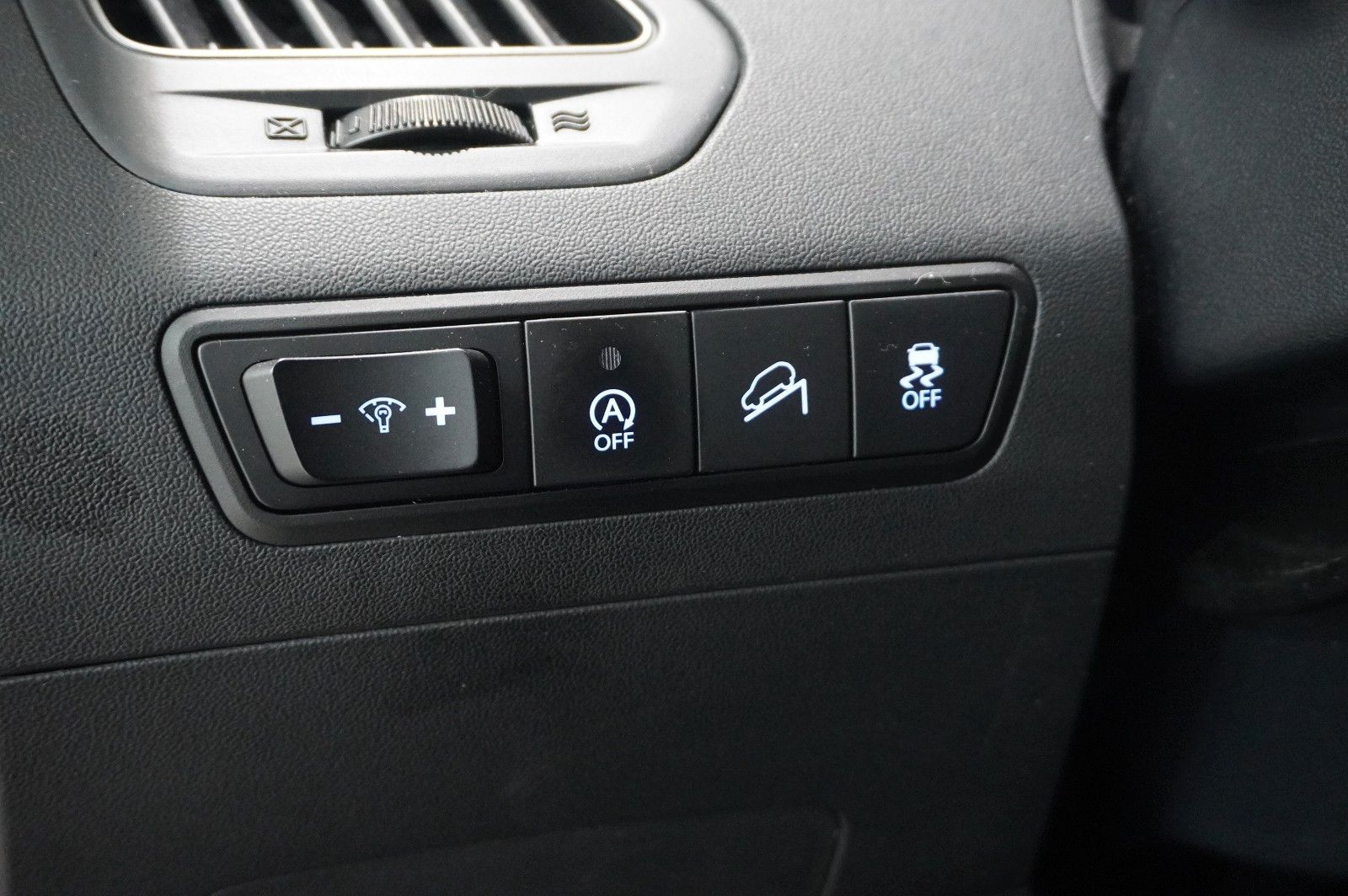 Fahrzeugabbildung Hyundai ix35 1.6 GDI FINALE LED/KLIMA/SHZ/PDC/TEMP./AHK