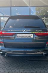 BMW X7 xDrive40d-Hudap-Pano-fullservice-BMW Garantie - BMW X7: mit Anhängerkupplung