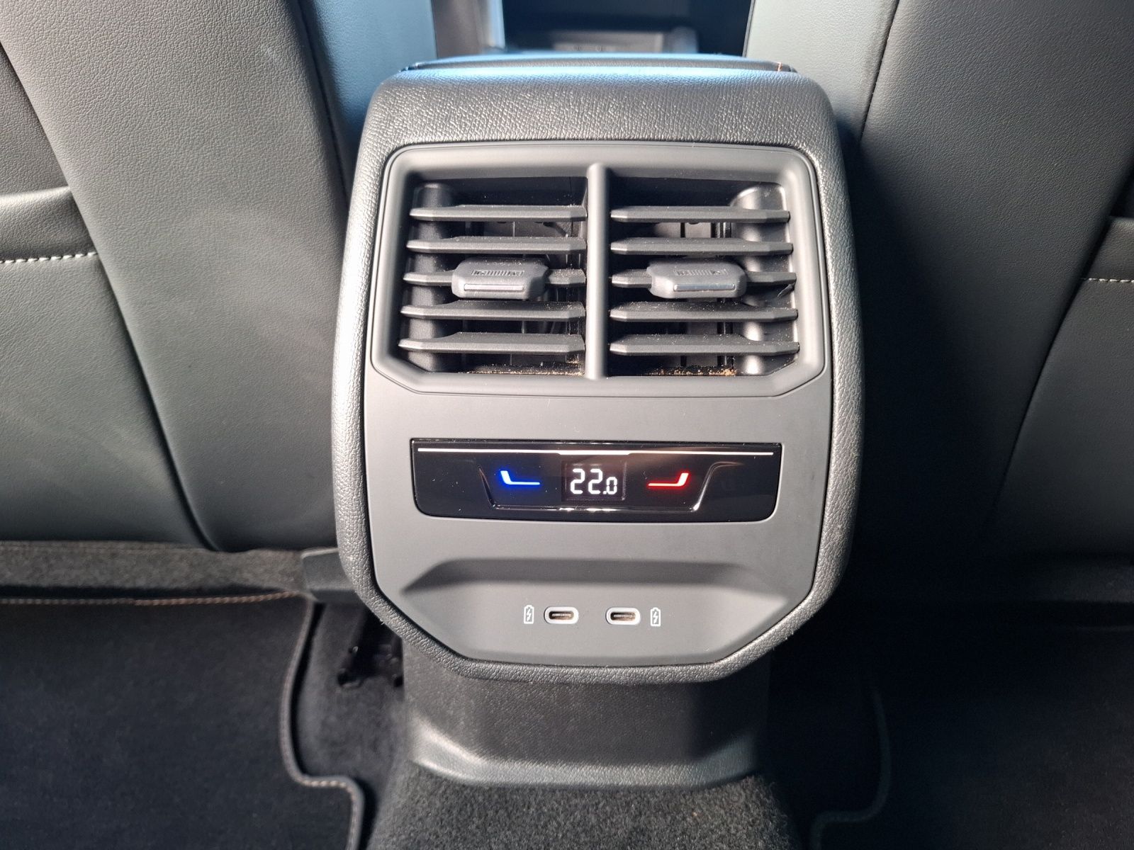 Fahrzeugabbildung CUPRA Formentor TSI DSG LED ACC RFK SH 19"