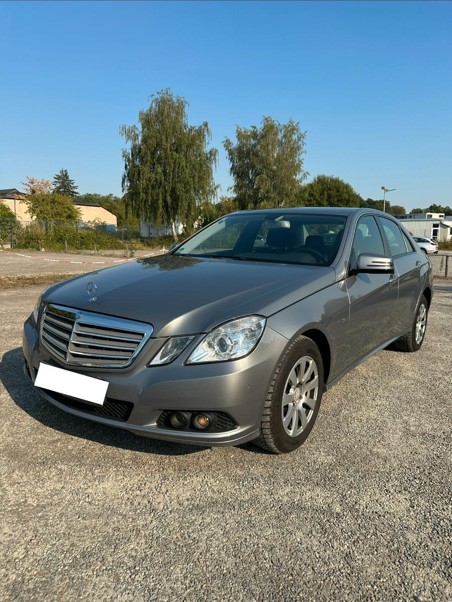 Mercedes-Benz E 220 CDI Aut. BlueEFFICIENCY Wartungsfrei AHK