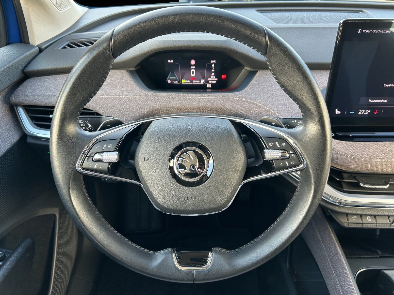 Fahrzeugabbildung SKODA Enyaq iV 60 Lodge/ACC/SHZ/LED/SIDE+LANE/