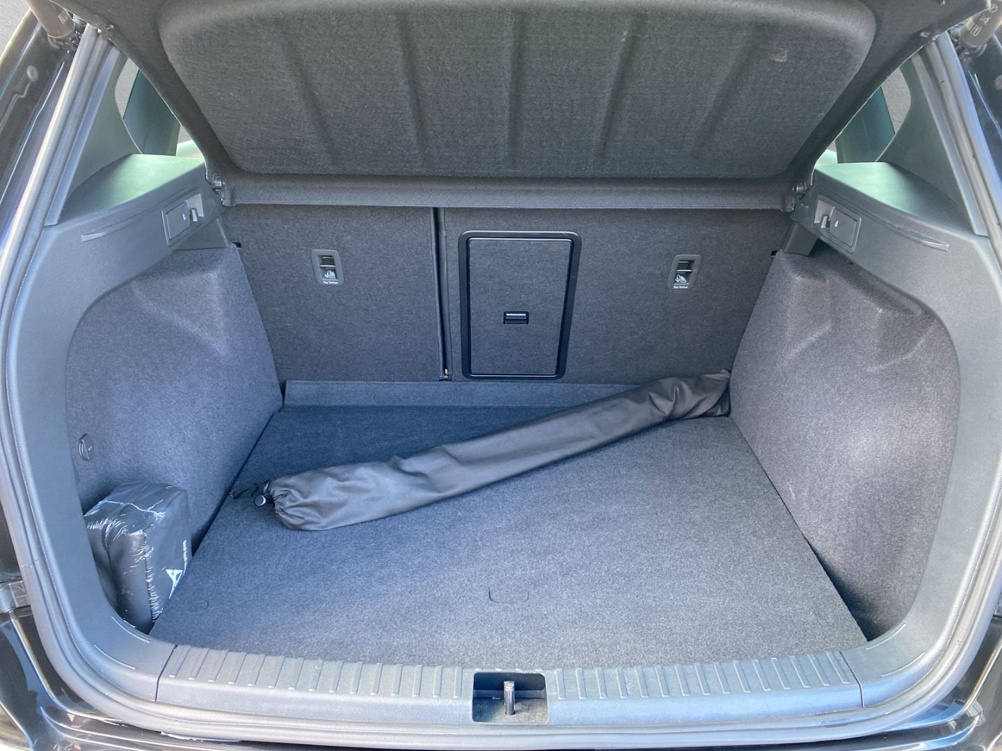Fahrzeugabbildung CUPRA Ateca VZ 4Drive Raucherauto