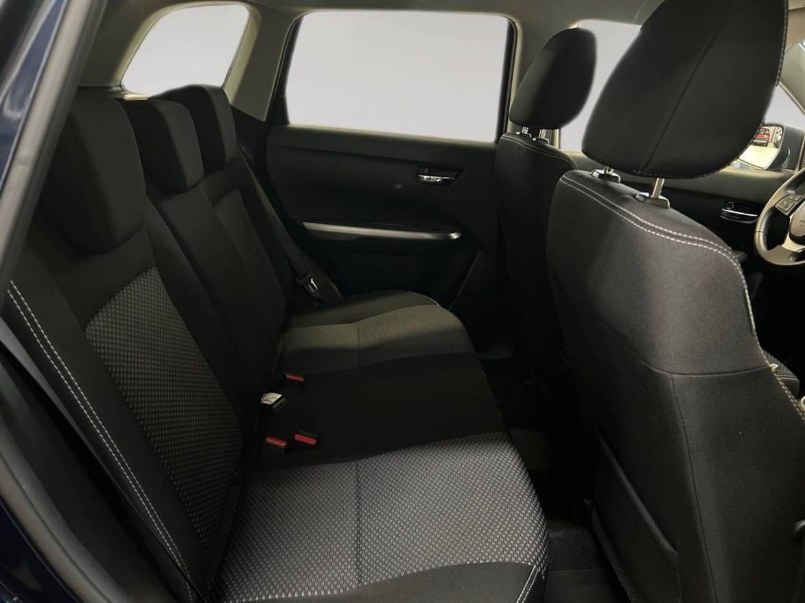 Fahrzeugabbildung Suzuki Vitara 1.4 Boosterjet Hybrid Comfort 'SHINKAI'