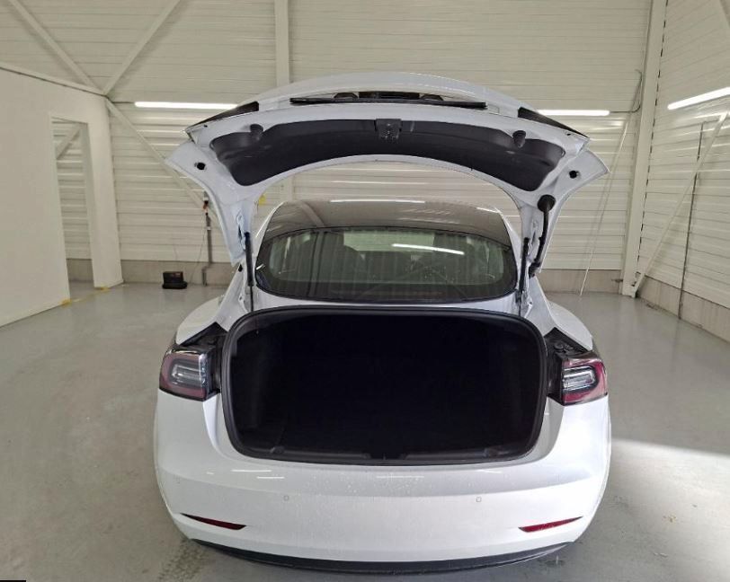 Fahrzeugabbildung Tesla Model 3 Standard Range Plus NAVI/KAMERA/SH/PANO