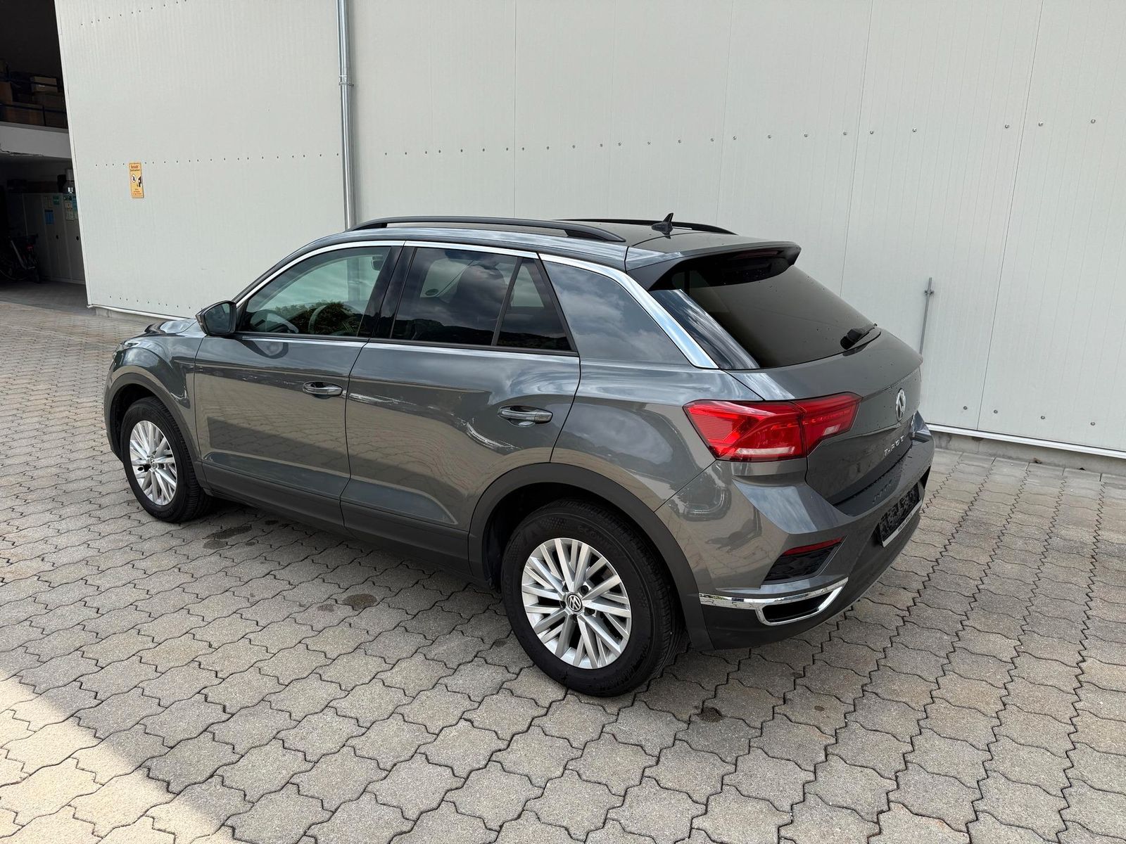 Volkswagen T-Roc 2.0 TSI DSG Style 4Motion 8-fach ACC R foto 3