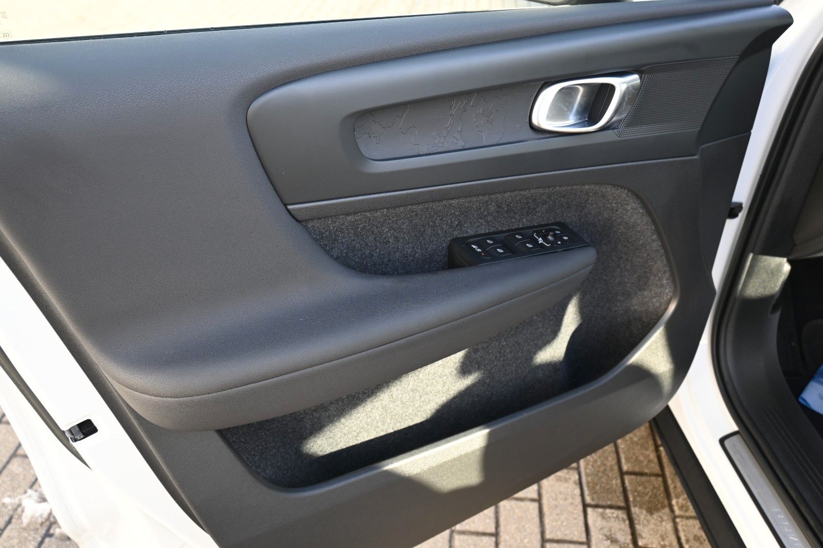 Fahrzeugabbildung Volvo XC40 BEV Core 2WD Single Motor
