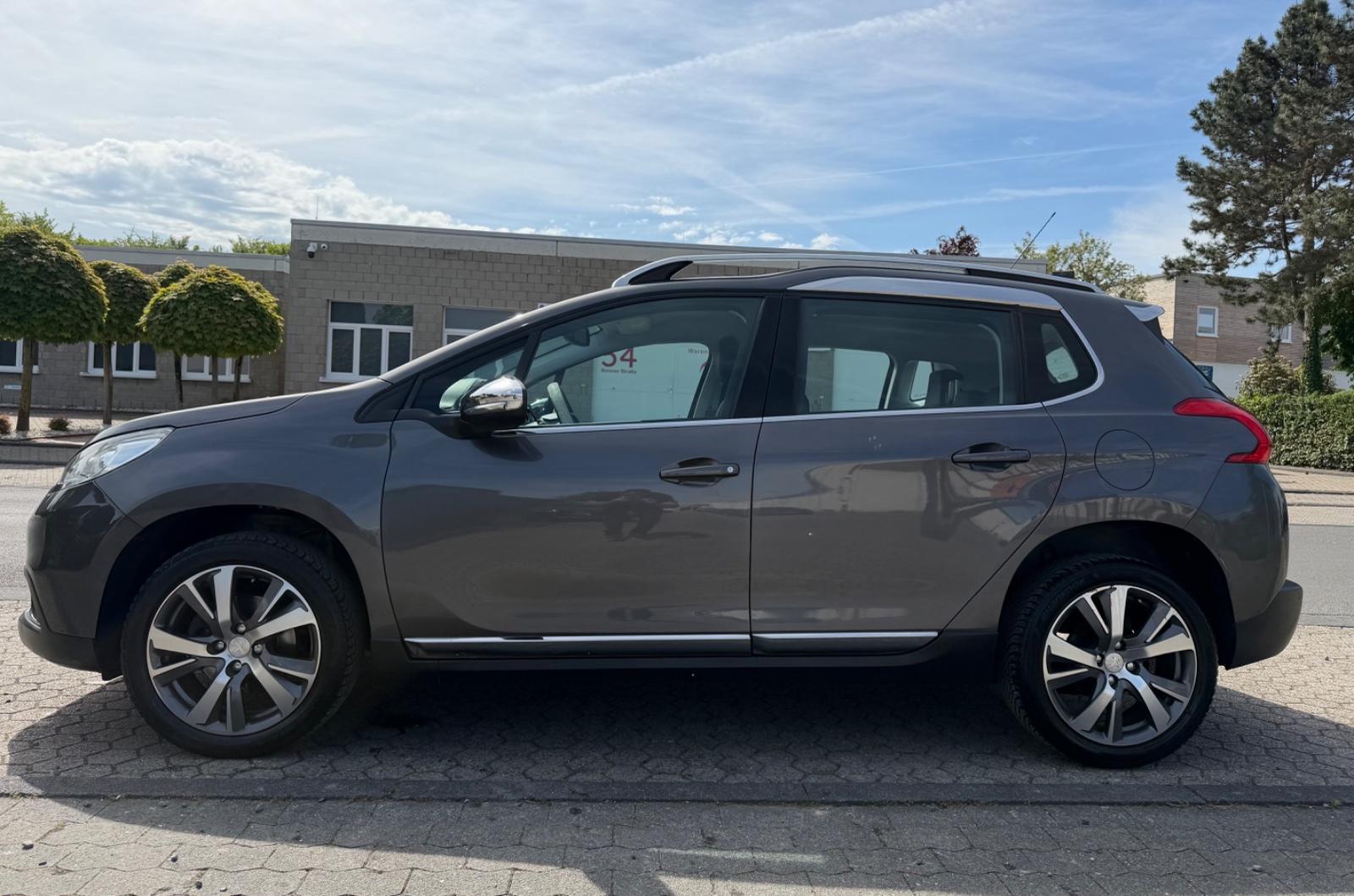 Peugeot 2008 Allure/TÜV Neu/Navi/PDC