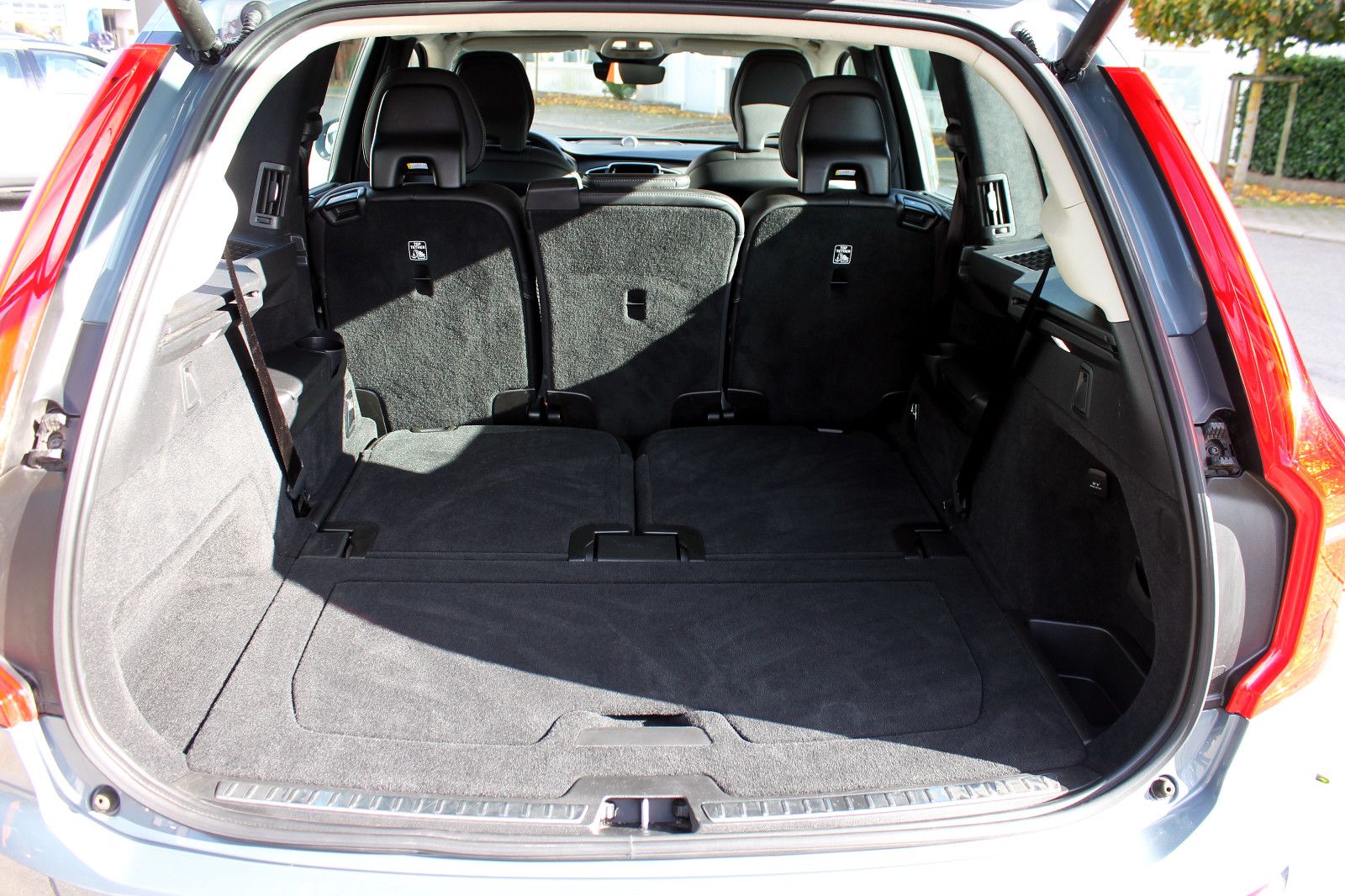 Fahrzeugabbildung Volvo XC90 B5 AWD Ultimate Bright 7-Stz. 360° ACC PANO