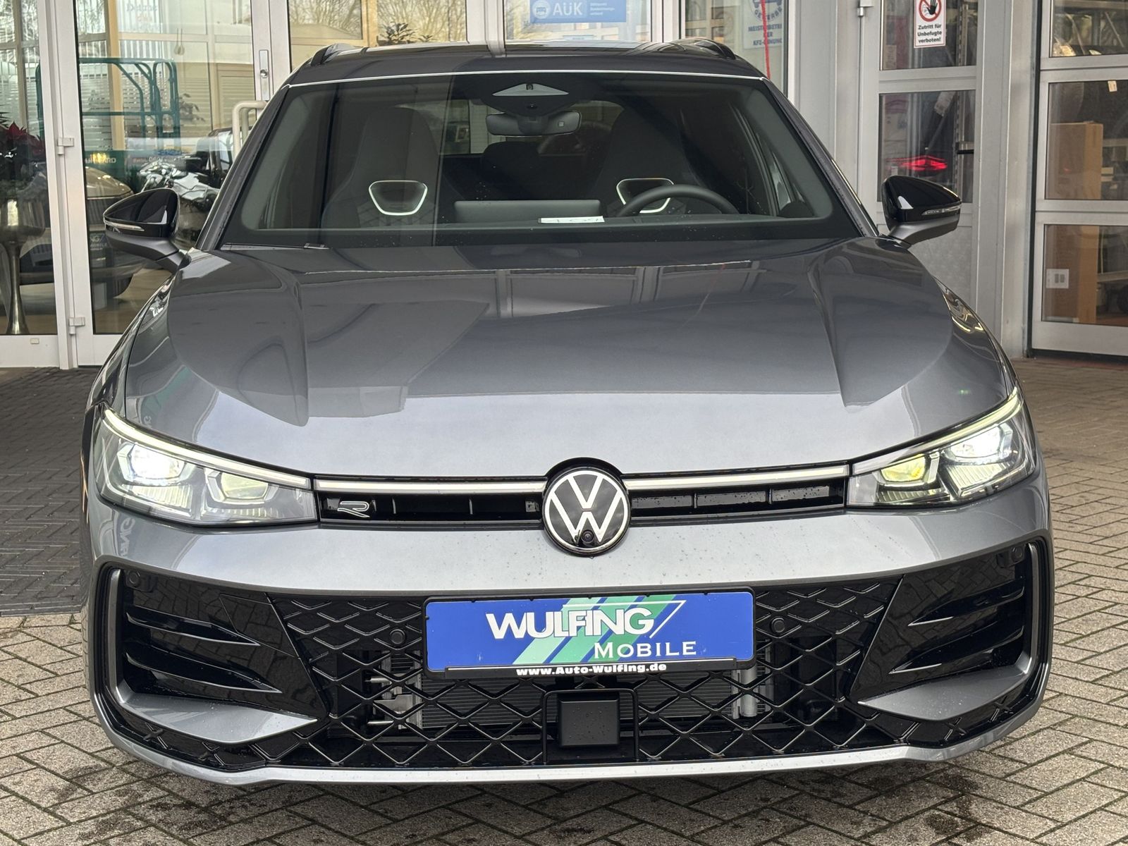 Volkswagen Passat Variant 2.0 TDI-4-Motion R-Line Black +++ imagem 2