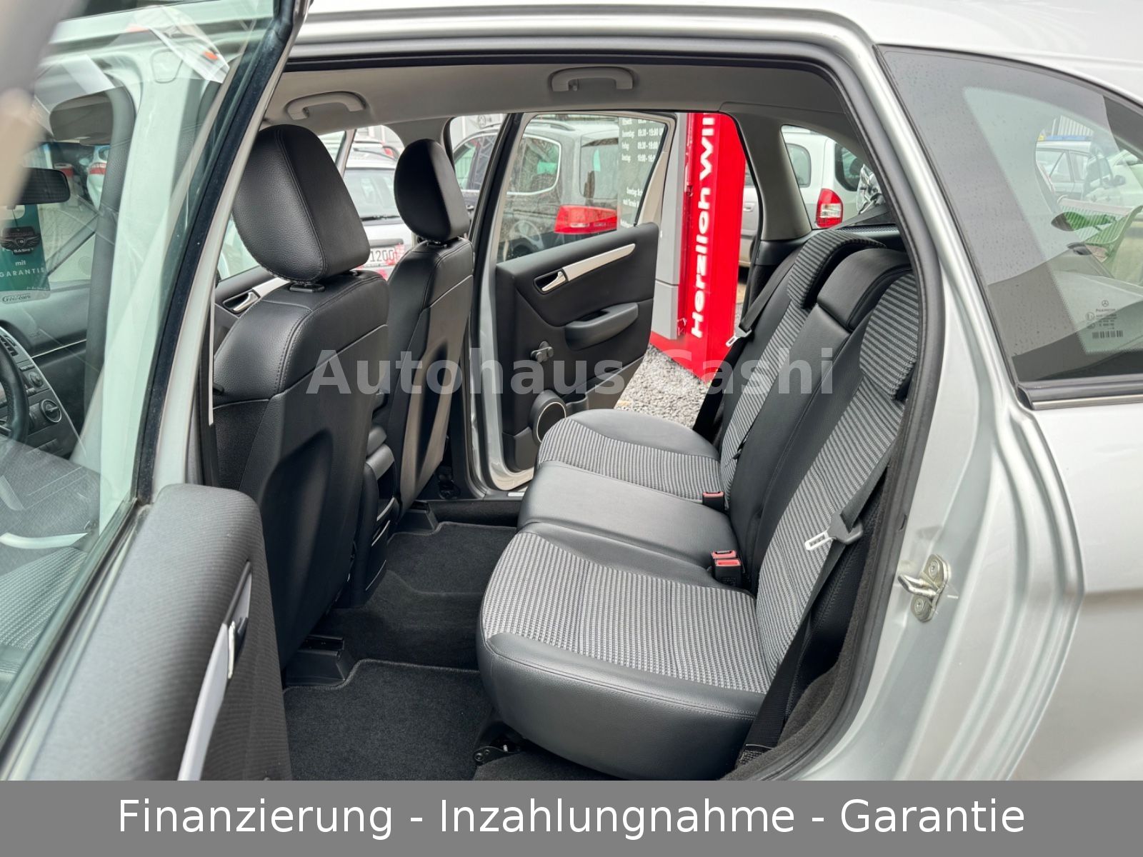 Fahrzeugabbildung Mercedes-Benz B-180CDI*Avantgarde-Sport*Tempomat*Leder*AHK