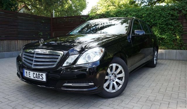 Mercedes-Benz E 300 V6 Scheckh Navi Klimaaut Shz PDC bhz Lenkr
