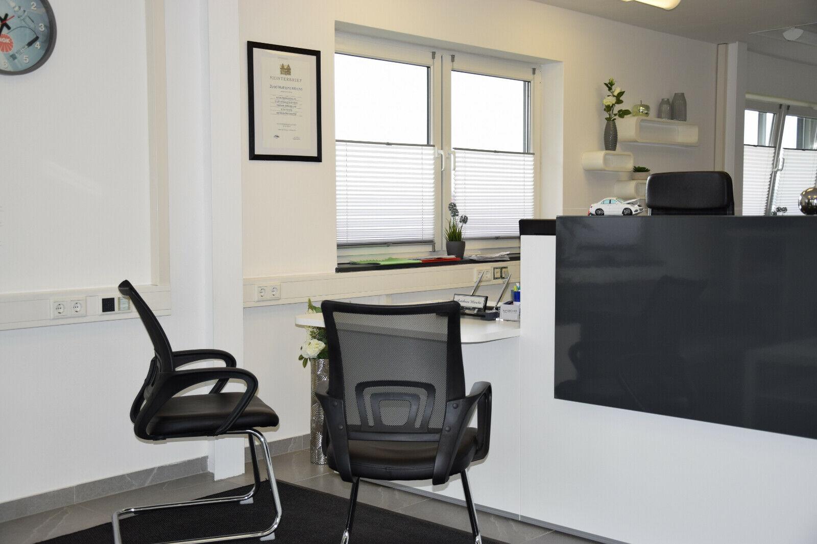 showroom-image-top