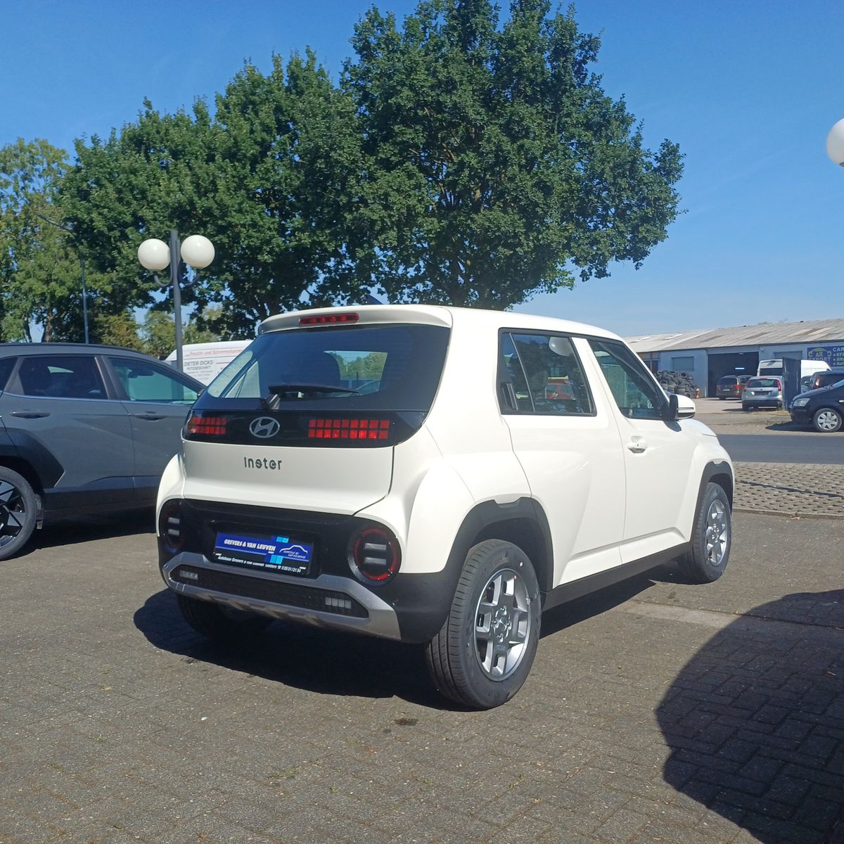 Hyundai Inster 49kWh NAVI RFK ACC S.-KEY PDC 15" imagem 2