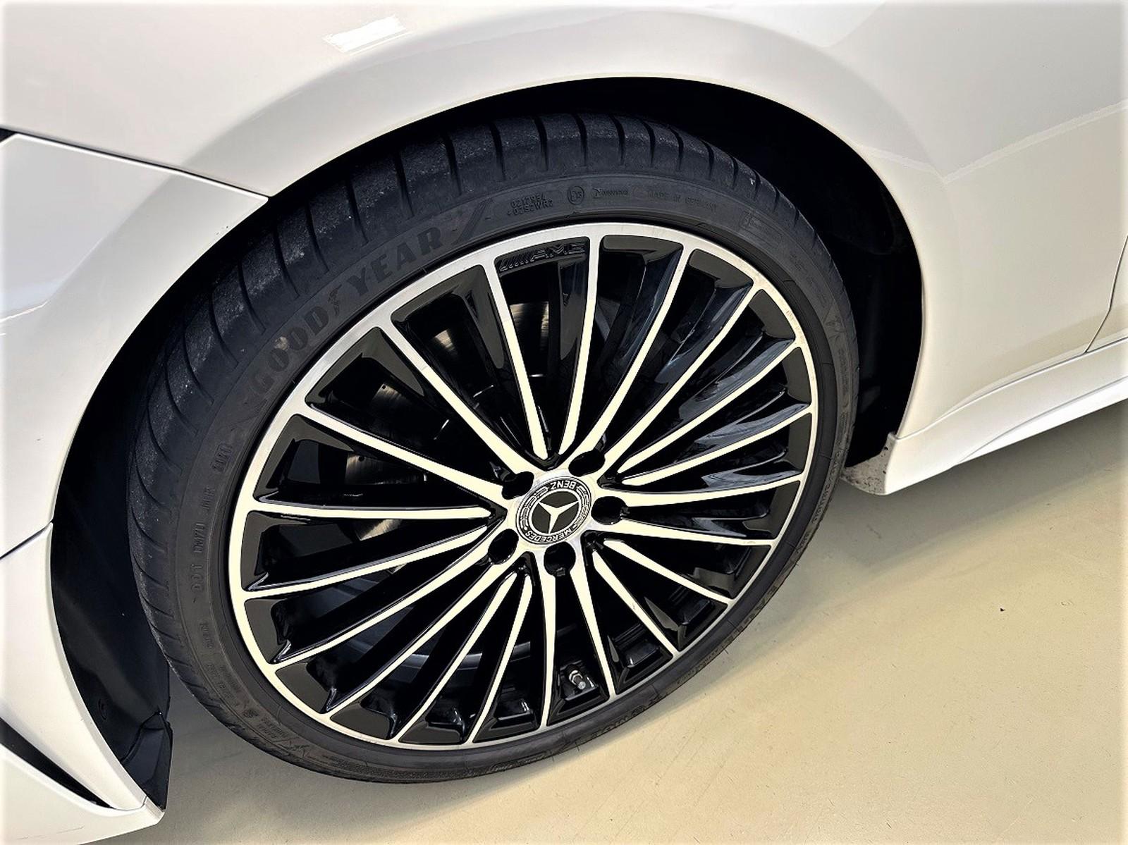 Mercedes-Benz CLS 220 d AMG-Line Burmester 360° Widescreen ACC