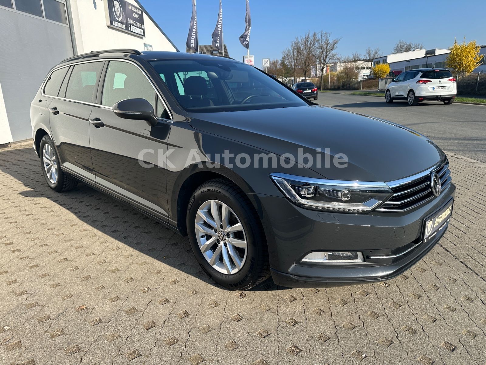 Fahrzeugabbildung Volkswagen Passat Variant Comfortline 2.0TDI/DSG/LED/AHK