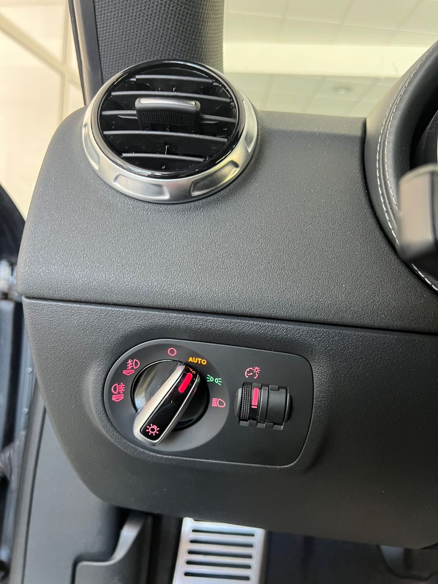 Fahrzeugabbildung Audi TT Coupe/ quattro 2.0 TFSI S line Competetion