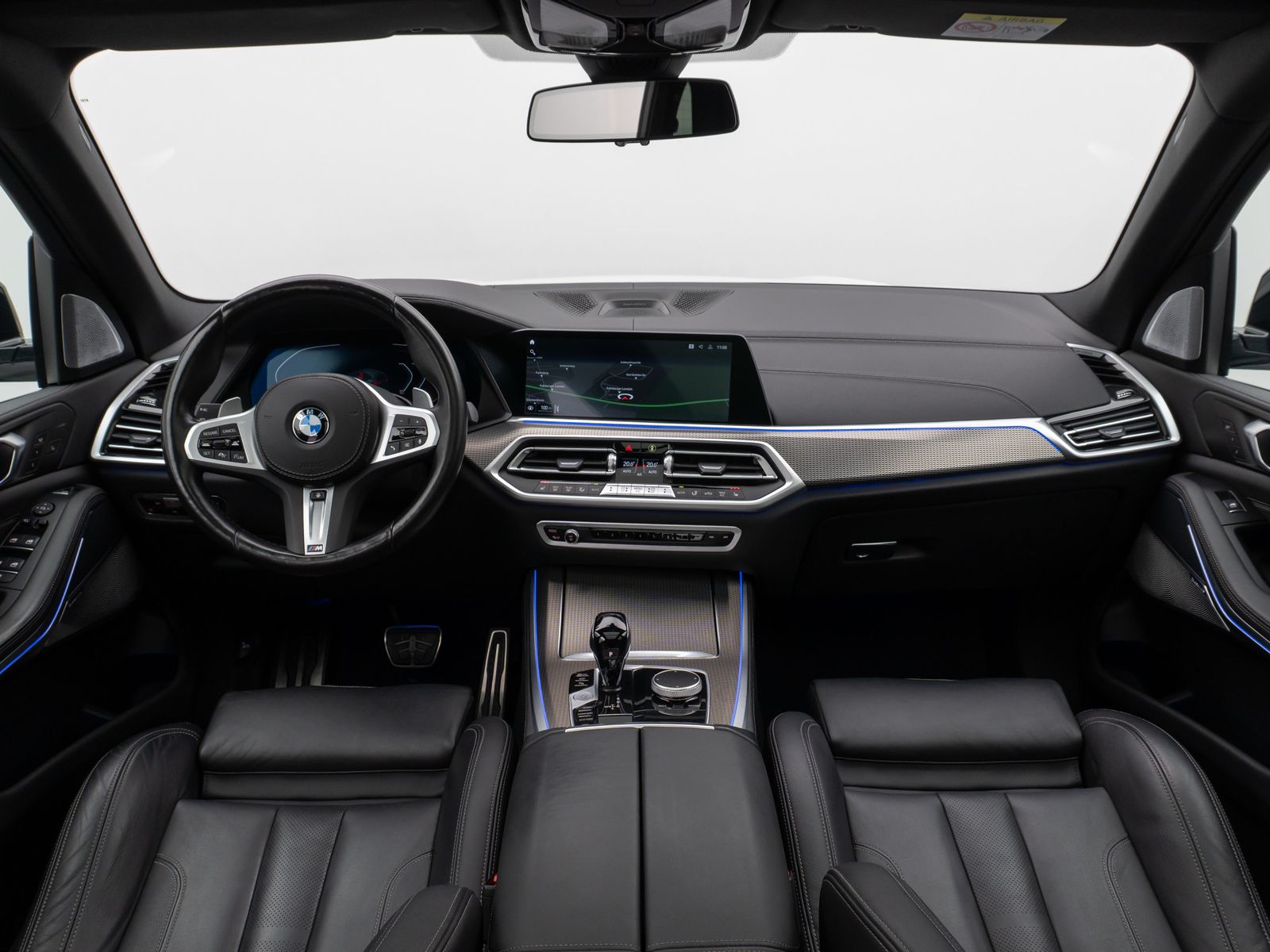 Fahrzeugabbildung BMW X5 xD30d M Sport Panorama Laser 360°HUD DAB B&W