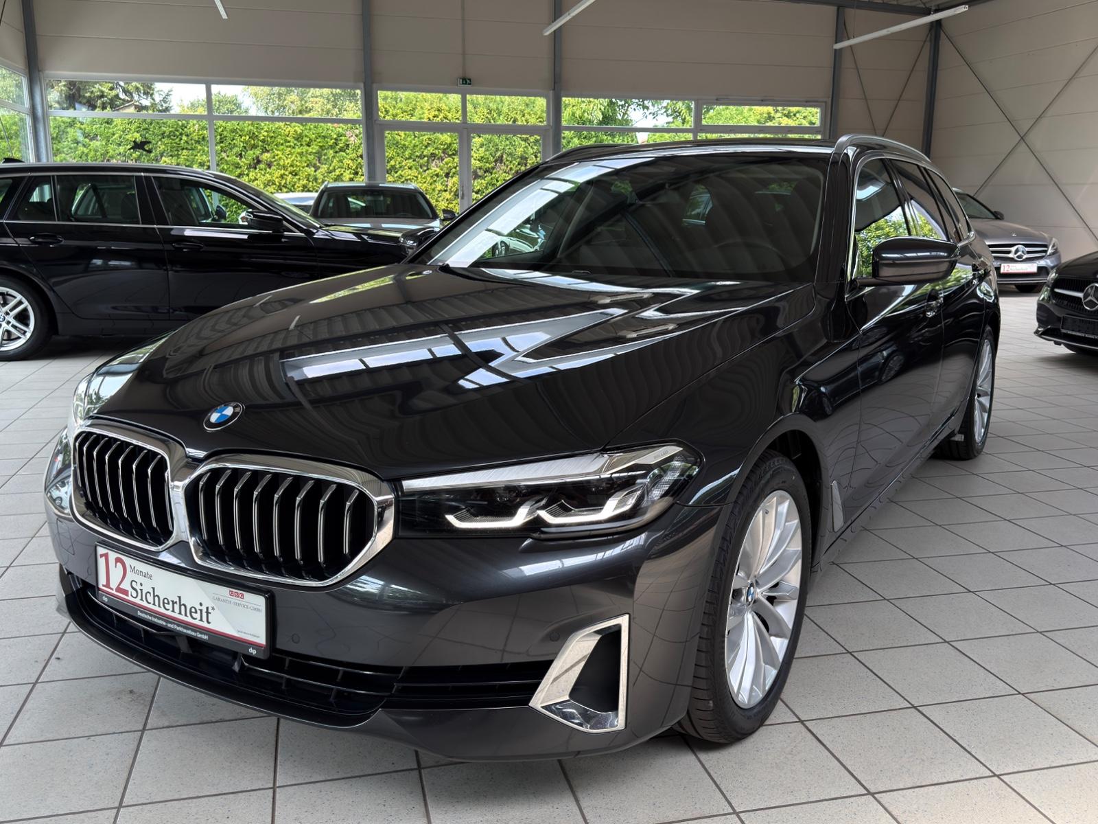 BMW 530 i Touring Luxury Line / HUD / PANO / R-Cam