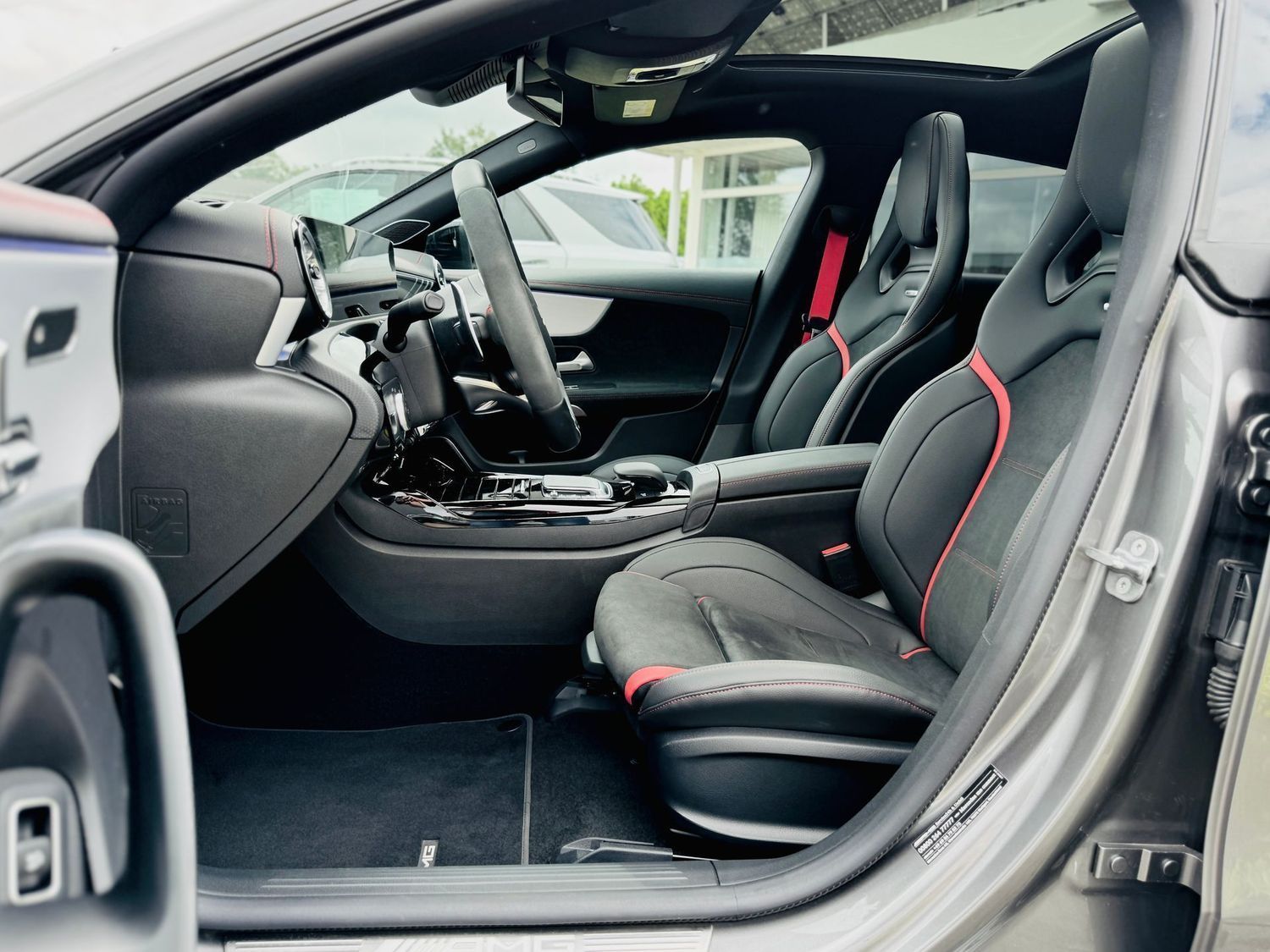 Fahrzeugabbildung Mercedes-Benz CLA 35 AMG Shooting Brake 4M AMG, Memory, Aerody