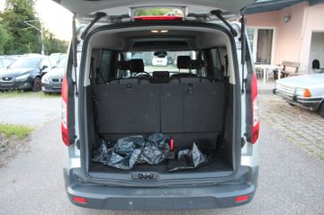 Ford Grand Tourneo - 11