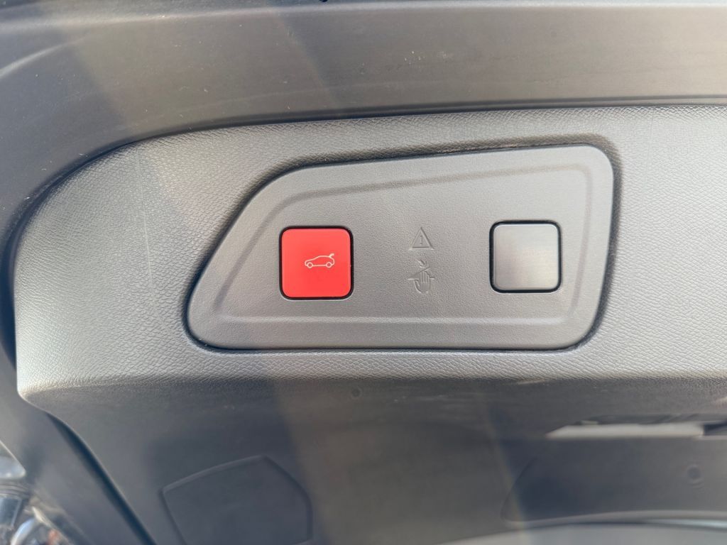 Fahrzeugabbildung Citroën C5 Aircross BlueHDI 130 S&S EAT8 SHINE PACK