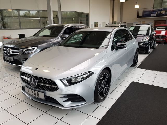 MERCEDES-BENZ A 200 AMG LED NAVI NIGHT PTS SHZ AUT TEMPO