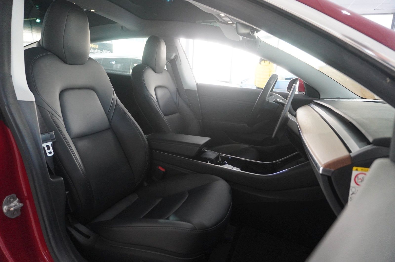 Fahrzeugabbildung Tesla Model 3 Standard Range Plus NAVI/KAMERA/SH/PANO